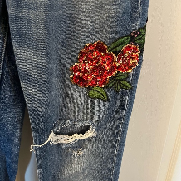 Zara Basic Denim distressed jeans with floral details - Picture 5 of 8